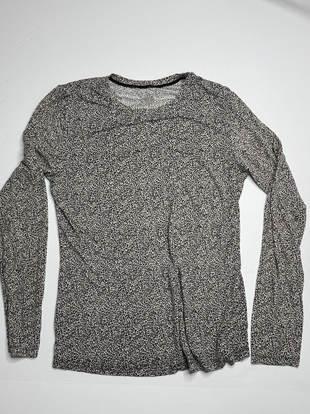 Cuddl Duds Womens Large Leopard Print Long Sleeve Softwear Stretch Top